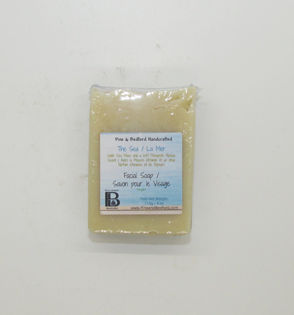 Pine and Bedford's The Sea facial soap is made with Sea Moss and has a divine pineapple papaya fragrance.  Made with Olive Oil, Avocado Oil and Shea Butter, this 6 oil blend provides gentle cleansing. 